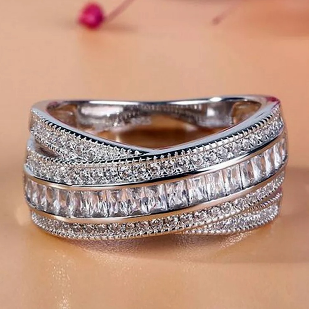 New Elegant 925 Silver Sapphire Engagement Ring